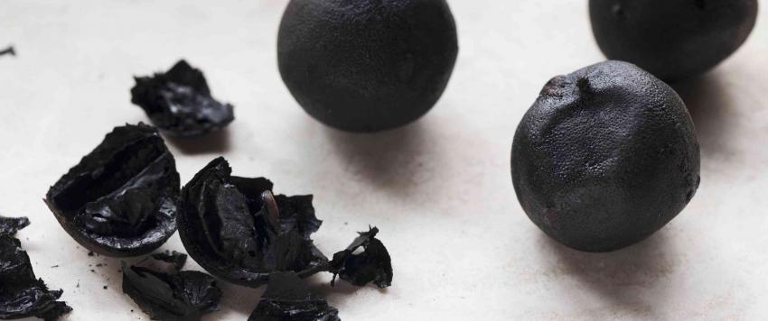 الليمون الأسود