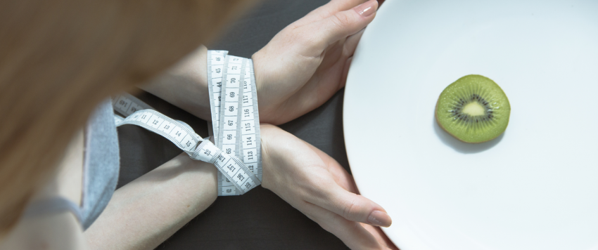 هل من الصحي تناول وجبة واحدة فقط في اليوم