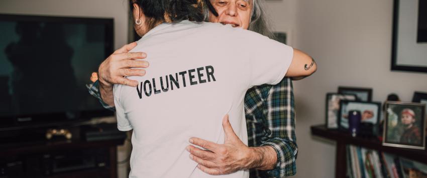 كيف تحفيزين طفلك على العمل التطوعي؟