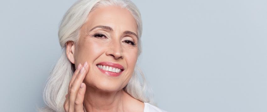 أخطاء شائعة عن النوم تسرع من شيخوخة الوجه  أخطاء شائعة عن النوم تسرع من شيخوخة الوجه