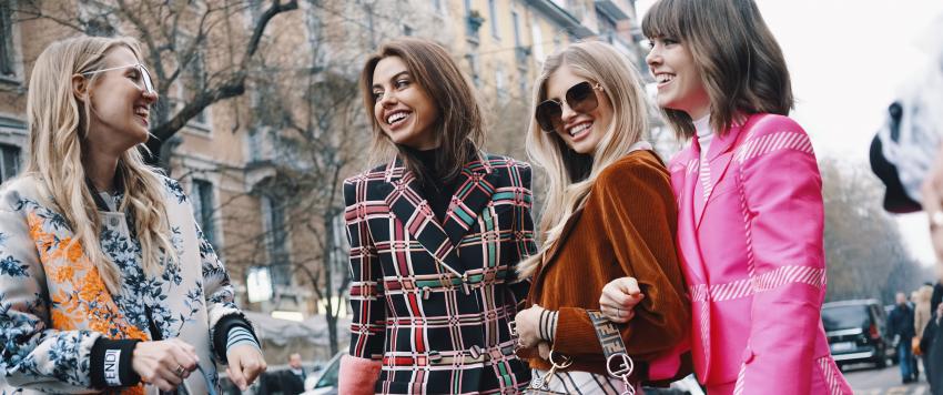 سيكولوجية الموضة: كيف يمكن أن تنعكس الملابس الأنيقة على سعادتك؟