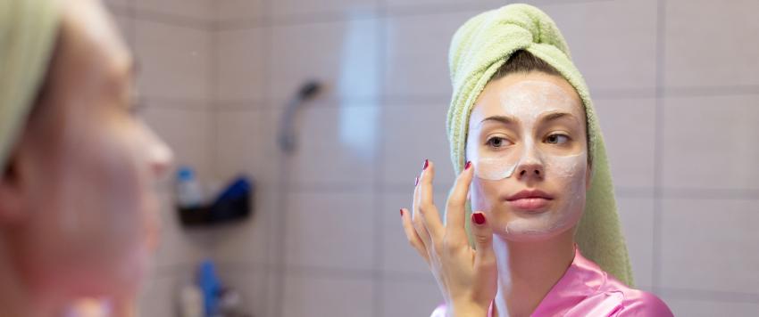  حافظي على صحة وإشراقة بشرتك بهذه الماسكات