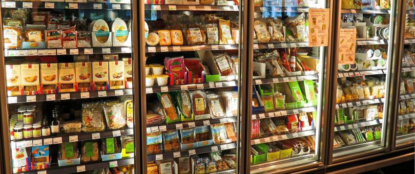 إليكِ طرق تخزين المواد الغذائية الطازجة لتستمر فترة أطول