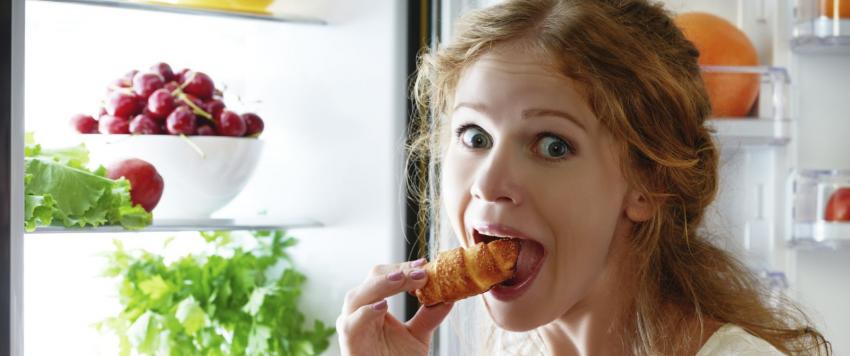 أطعمة دسمة يمكنك تناولها دون زيادة وزنك