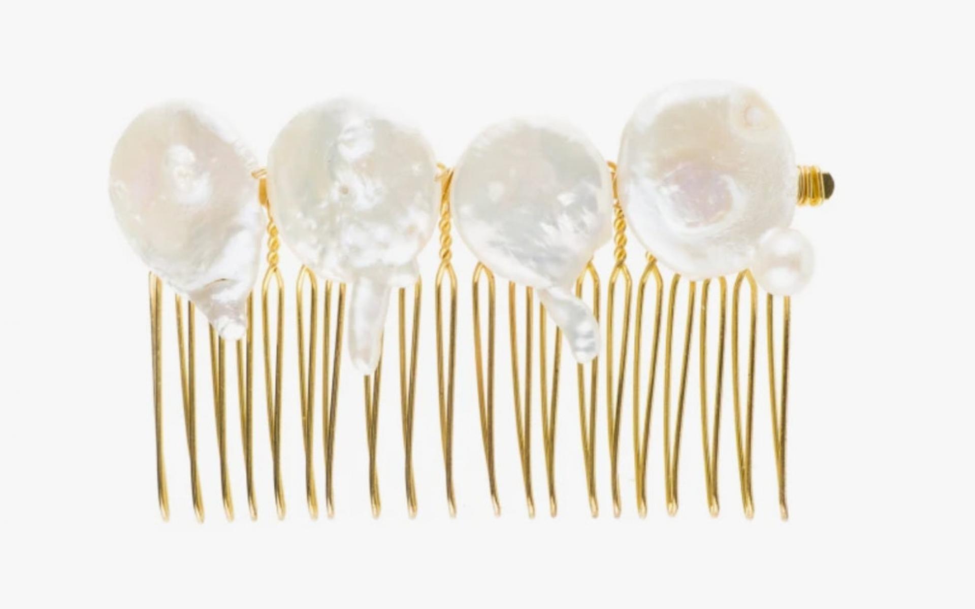 مشط لؤلؤي من "دوني"