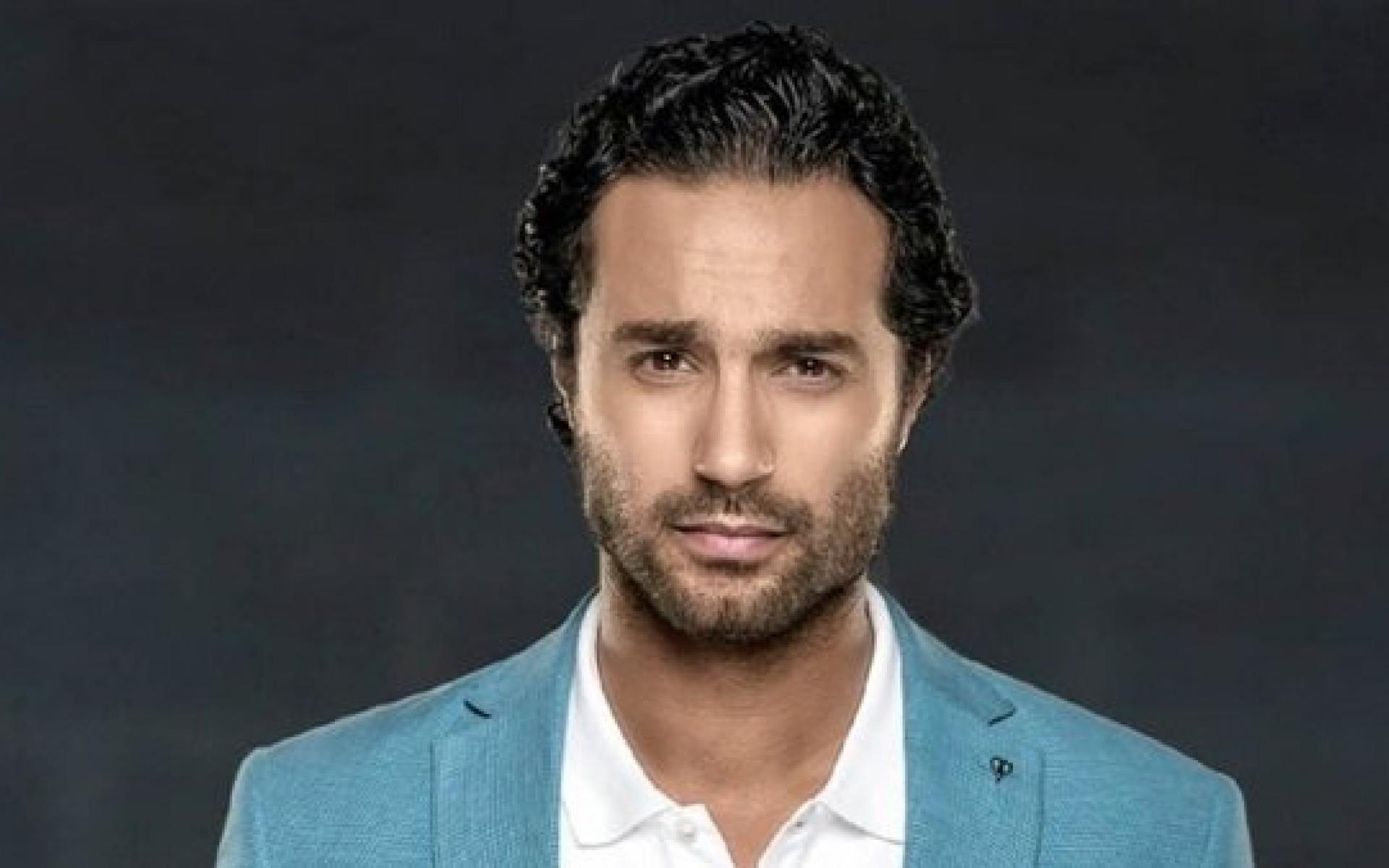 الممثل المصري كريم فهمي خطف الأنظار بوسامته خلال الموسم الرمضاني 2020 عندما شارك إلى جانب ياسمين عبد العزيز في مسلسل "ونحب تاني ليه".